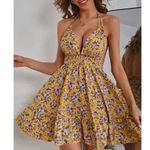 🆕Floral Ruffle Photo 2