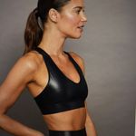 Carbon 38 Action Bra 2.0 in Tamara Shine Photo 3