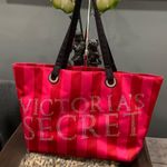 Victoria's Secret  LARGE TOTE Photo 0