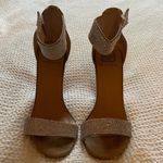 Daisy Fuentes Heels Photo 2