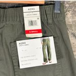Aeropostale  Utility Cargo Pants Y2K Inspired Mid Rise Relaxed Fit Green XS NWT Photo 2