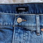 EXPRESS Women’s mini denim skirt Photo 4