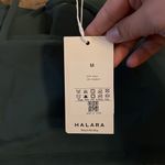 Halara NWT  medium tank top Photo 5