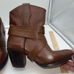 Jar Boots Buckle Wrap Women’s Short Cowboy Boots Brown Size 7 Photo 1