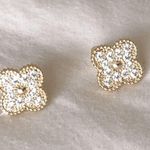 Gold Vintage clover earrings Photo 2