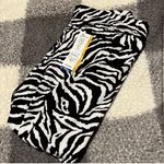 Terra & Sky New Women’s Zebra Print Capri Leggings Size 14W or 0X NWT Photo 3