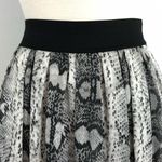 White House | Black Market WHBM Snakeprint Skirt sz 2 in black and white Photo 3