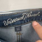 Universal Threads Universal Thread Women's Mid-Rise Jegging Jeans Blue Denim Medium Wash Size 6/28 Photo 1