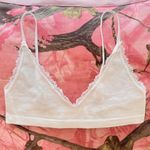 Pretty Little Thing plt white lace coquette ribbed v neck bralette Photo 3