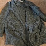 Listicle  small open cardigan Photo 3