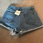 superdown revolve  jean shorts Photo 2