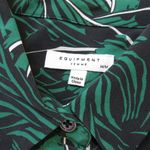 Equipment NWT  Essential in Eclipse Palm Frond Silk Button Down Shirt M $278 Photo 2