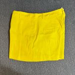 Alice + Olivia Conry Pleated Linen Blend Shorts Photo 4