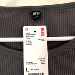 Uniqlo Ribbed Crew Neck Short Sleeve Cropped T-shirt in Gray *Discoloration* Photo 4