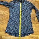 Athleta Women’s XXS Heathered Gray Long Sleeve Mock Neck Zip Athletic Top Photo 3