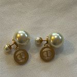 Christian Dior DIOR TRIBALES EARRINGS Gold-Finish Metal with White Resin Pearls Photo 4