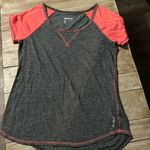 Reebok ‎ Women's Grey T-shirt Size Medium Photo 0