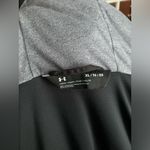 Under Armour  size XL lightweight hooded jacket Photo 5