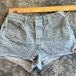 Levi's Women's Hip Rise Harper Geo Laser 501 Denim Shorts Light Wash Size 31. Photo 5