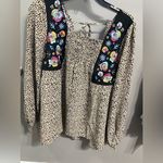 Oddi  NWT‎ Ditzy Dot Print Top with Floral Embroidery in Taupe.  Size Small Photo 2
