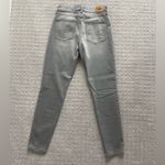 Denizen from Levi's NWOT  Women's Light Gray Skinny Jeans Photo 1
