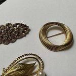 Lot Of 4 Gold Tone Brooch Pin Circle, Leaf Design, Heart Photo Locket Etc Photo 4