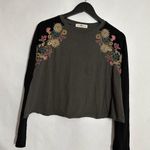 Natural Life Grey Floral Embroidered Pullover Top w Black Sleeves Size X-Small Photo 1