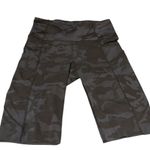 Women's Lululemon Black Camo Bike Shorts Size 4 Photo 2