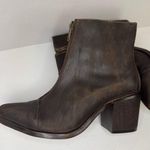 Alcala’s distressed brown leather boots size 8 1/2. Photo 6