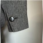 EXPRESS Tweed Blazer Y2K Suit Jacket Black & White Sz O
Cropped Fitted Photo 5