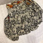 Indie Ella Floral Paisley shorts sizes medium / Large Black Photo 6