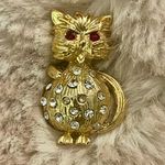 VTG Red Eyed Kitty Cat Figural Brooch Jewels Bling Rhinestones Goldtone 1 1/2" Photo 1