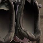 Nike  Women's Black and Lavender Athletic Shoes Photo 2