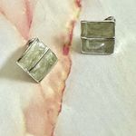Silver tone and green post earrings Photo 2