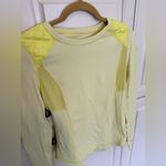 Lululemon Women's Ice Queen Long Sleeve Stripe Top Size 6 Yellow Athletic Comfy Photo 2