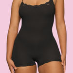 SKIMS Women's  onyx onsie large lace Photo 0