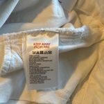 BDG NWT  Urban Outfitters Mom High Waisted Tapered Leg White Jeans, 26 Photo 8