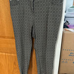 Stylish Black and White Patterned Leggings Size undefined Photo 0