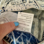 KanCan USA Kancan Jeans Shorts Size Medium High Rise Distressed Acid Wash Fray Cuff Photo 3