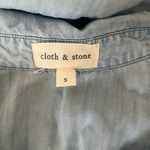 Cloth & Stone Anthropologie Light Wash Chambray Button Down Tunic Top Size Small Photo 2