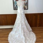 Beautiful Forever Yours Embroidered Lace Overlay Corset Wedding Gown! Size 6 Photo 7