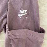 Nike - Air Women’s Lavender Cargo Sweatpants Size M Photo 3