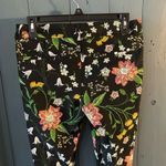 Old Navy Pixie Mid Rise Floral Black Cropped Ankle Pant Size 4 Photo 3