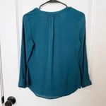 Ecru  Womens Silk Button Front Top Size Small Office Workwear Quiet Luxury Teal Photo 4