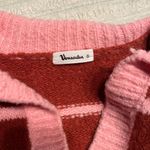 pink & red knitted striped collared sweater Photo 4