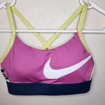 Nike  Swoosh Icon Clash Women's Light Support Sports Bra Size S Photo 1