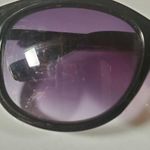 Tommy Hilfiger sunglasses Photo 1