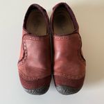 Keen  Kacie Clog Loafer Burgundy Maroon Leather Suede Slip On Shoes Mule SZ 7 Photo 2