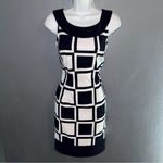 Connected Apparel Women’s Connected Black & White Sheath Shift Dress size Small 4 Photo 3
