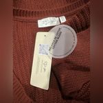 RD Style  Women's Josslyn V-Neck Sweater curved hem nwt rust Stitch Fix Brand Photo 3